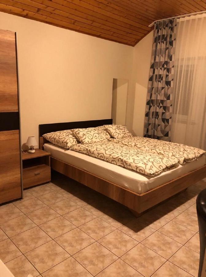 Jacint Apartman Bed and Breakfast Hajdúszoboszló Eksteriør billede