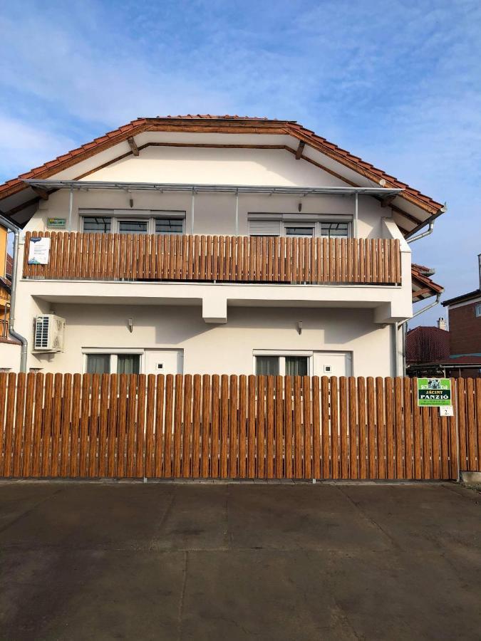 Jacint Apartman Bed and Breakfast Hajdúszoboszló Eksteriør billede
