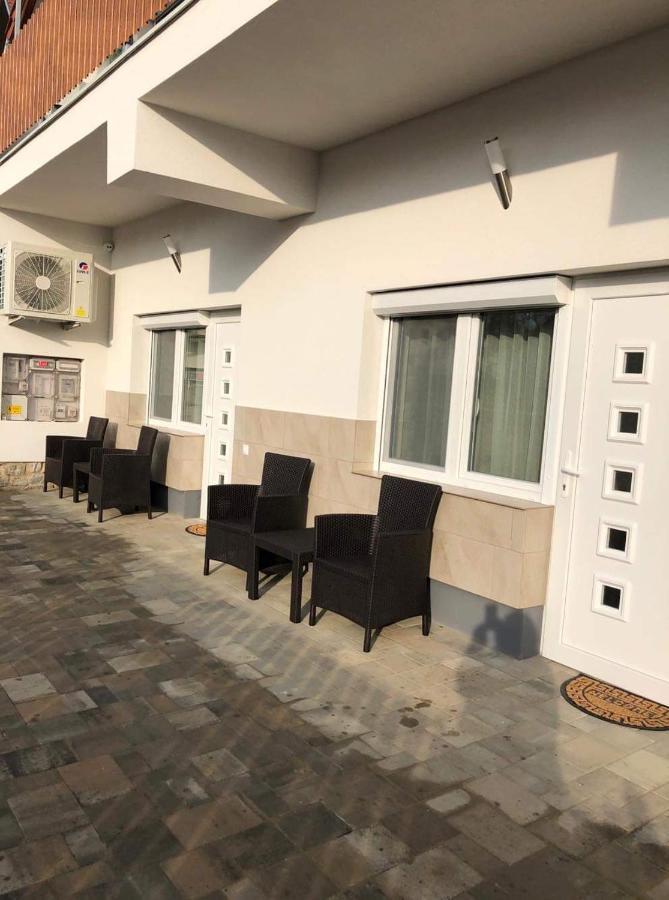 Jacint Apartman Bed and Breakfast Hajdúszoboszló Eksteriør billede